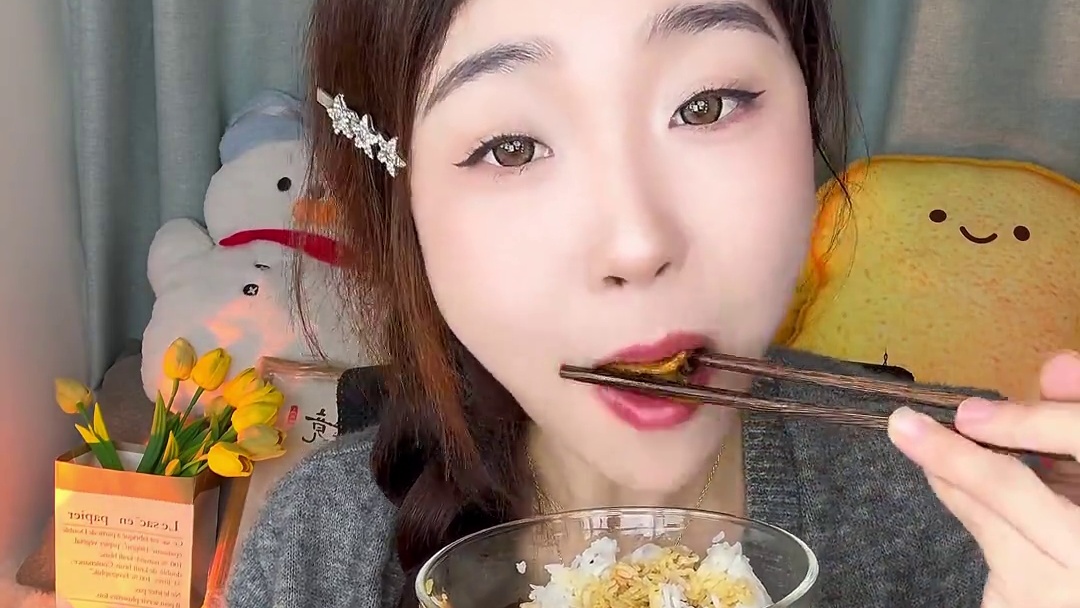 无论几点！刷到就是饭点！大家多注意天气啊！及时增添衣服！#家常菜 #妈呀太香了 #芋头扣肉 #酿青椒