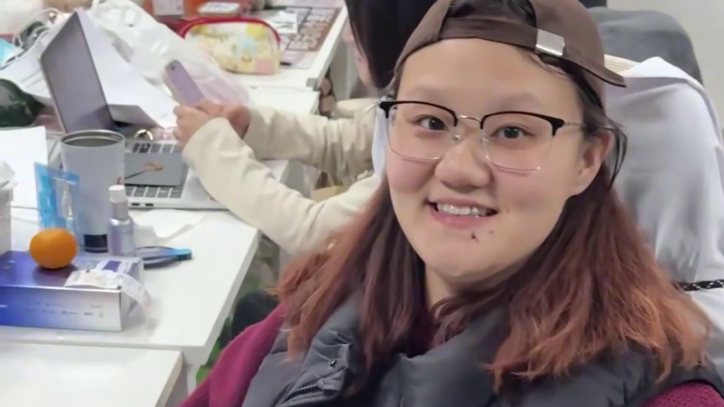 当你有群不扫兴的同事！#日常vlog #搞笑 #愚人节好物测评从办公室开始  #愚人节整蛊大赛