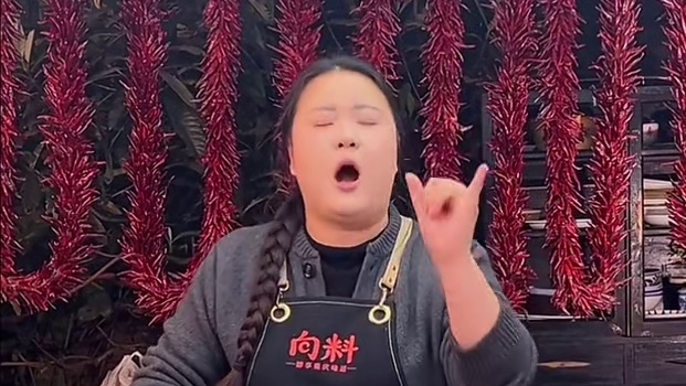 今晚6点30大家有什么问题都可以来直播间问胖妹！