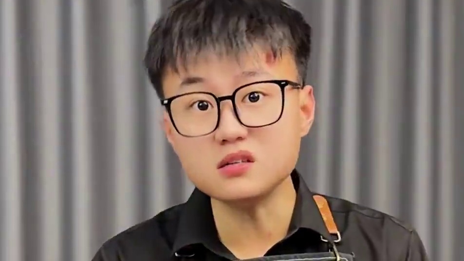 小时候吃的锁喉桃真的能锁喉嘛？ #锁喉桃 #美食测评 #回忆里的童年零食 #怀旧零食 #内容启发搜索