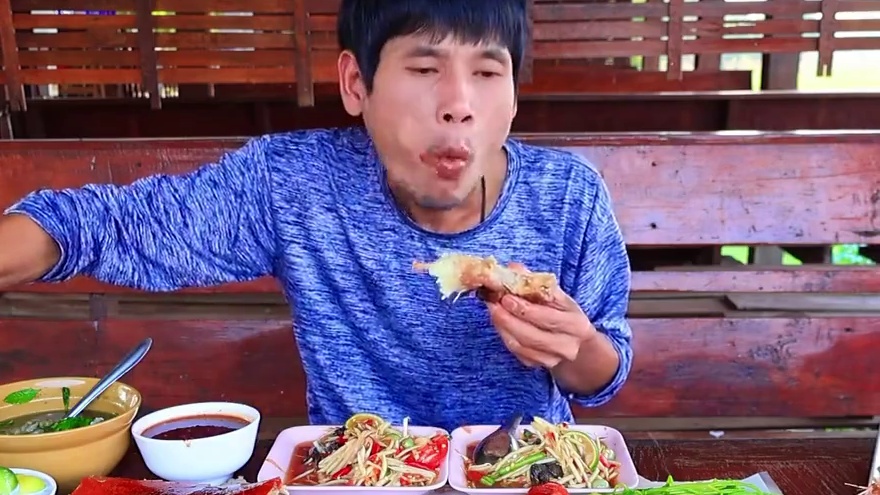 烤乳猪 #舌尖上的味道 #东南亚美食 #把家乡的味道分享给大家 #爱生活爱美食 #我的农村生活