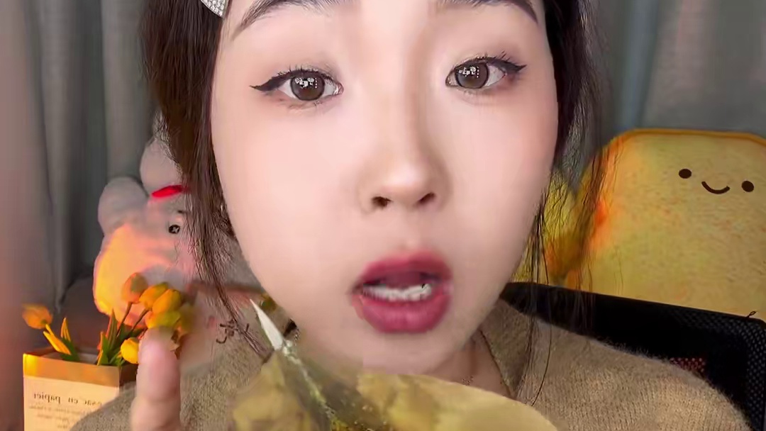 一口一个嘎嘣脆！非油炸的贝果脆片哦！很适合控嘴期解解馋！一整袋吃完大约在259大卡哦！空口吃不咸！#