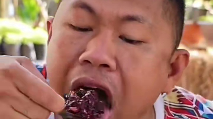 香米饭拌牛肉 #美食 #泰国美食 #户外美食 #内容启发搜索