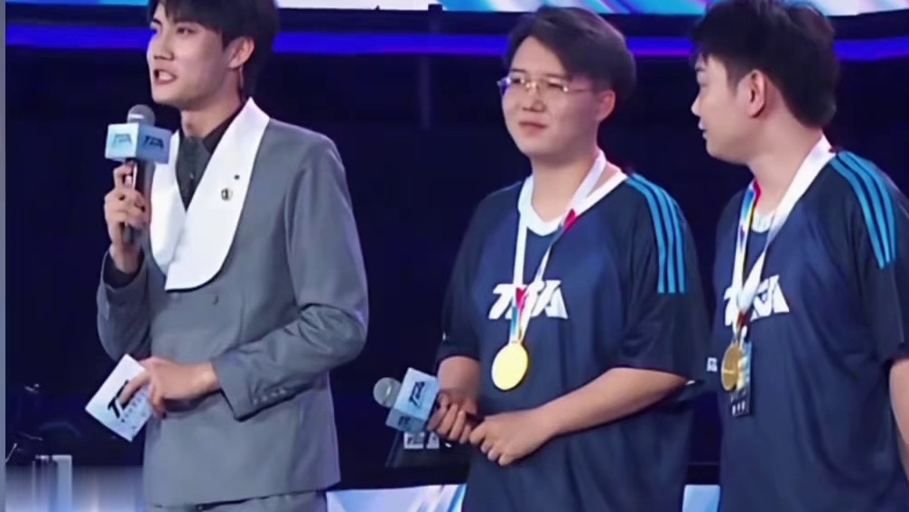 #陈伯全能王 #qq飞车 无敌凯透露飞车官方因经费不足取消两门热门赛事#神奇的闲鱼