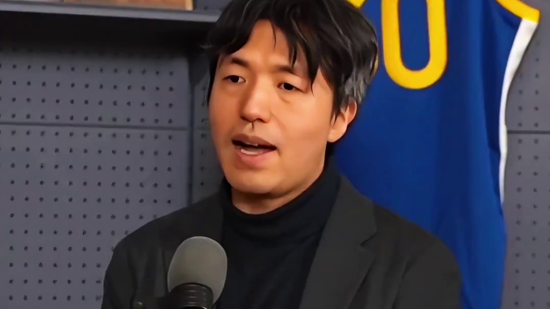 #张佳玮 ：1991年的#乔丹 是篮球史上最强单体！常规赛主动让权，季后赛对位连斩#微笑刺客 和#魔