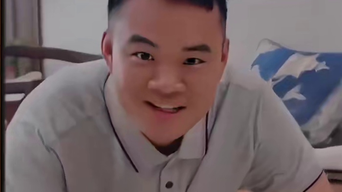 你家宝宝是否也有半夜哭闹不止，#落地醒 睡觉不踏实，脸憋得通红，扭来扭去，哼哼唧唧吗? 感谢育婴师姐