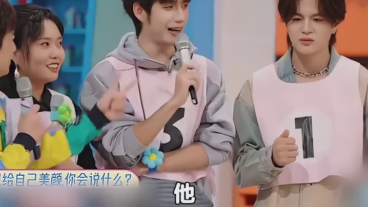 老师！我们家耶耶好像被沉默了耶