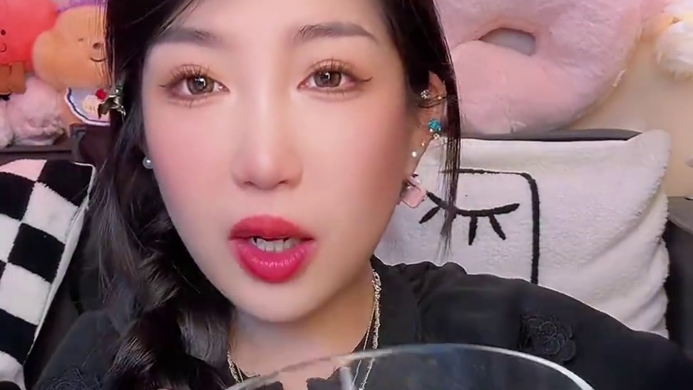 这个真的老好吃了！好吃我说累了哈哈哈哈！推荐金汤肥牛紫菜虾米 真的是汤都要干光的那种！ #华味坊酸汤