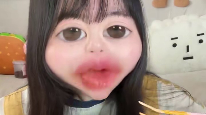 火鸡面+三文鱼+炸鸡！还有魔芋爽！太丰富啦 #爱吃食物的女孩子 #火鸡面 #三文鱼 #魔芋爽 #缺牙