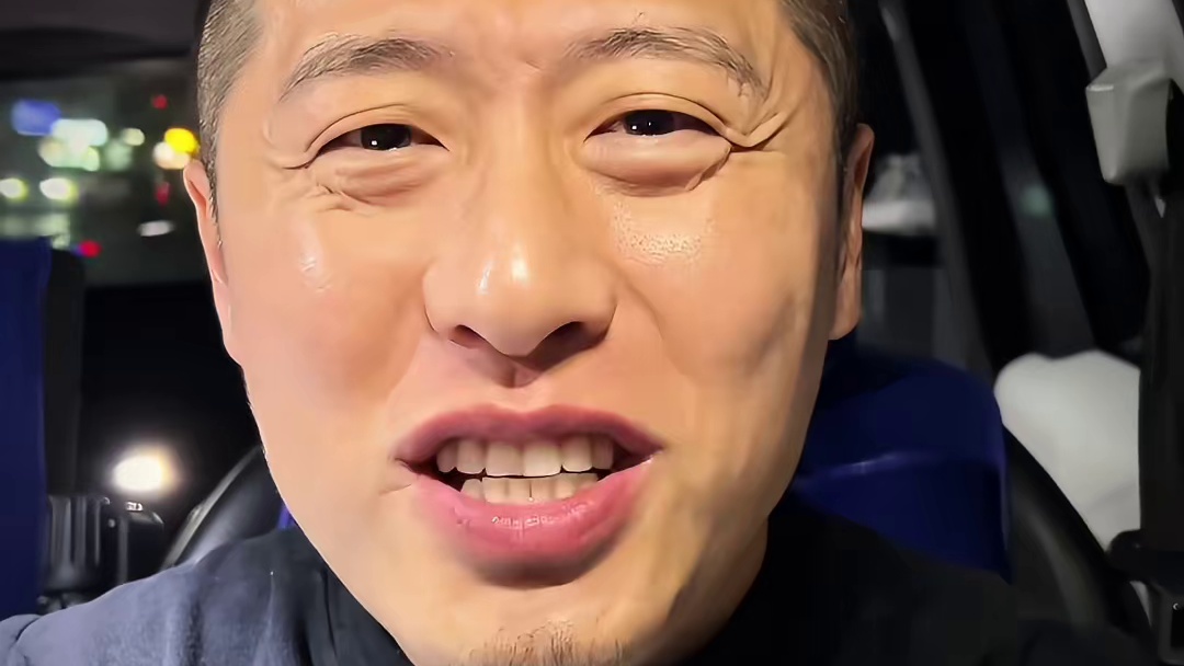 深夜东北小烧烤快乐水嘎嘎香 #东北烧烤 #深夜放毒 #大口吃肉的感觉真好 #妈呀太香了