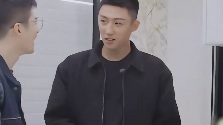 黄景瑜的人夫感太强了，身强体壮安全感满满