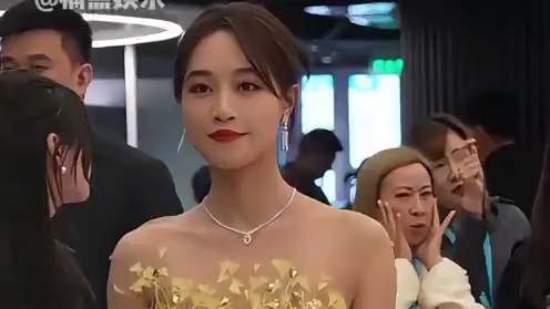 为何蓝盈莹如此争强好胜？当得知她隐藏的身份后，才懂什么叫巾帼不让须眉 #明星  #蓝盈莹  #哈妮克