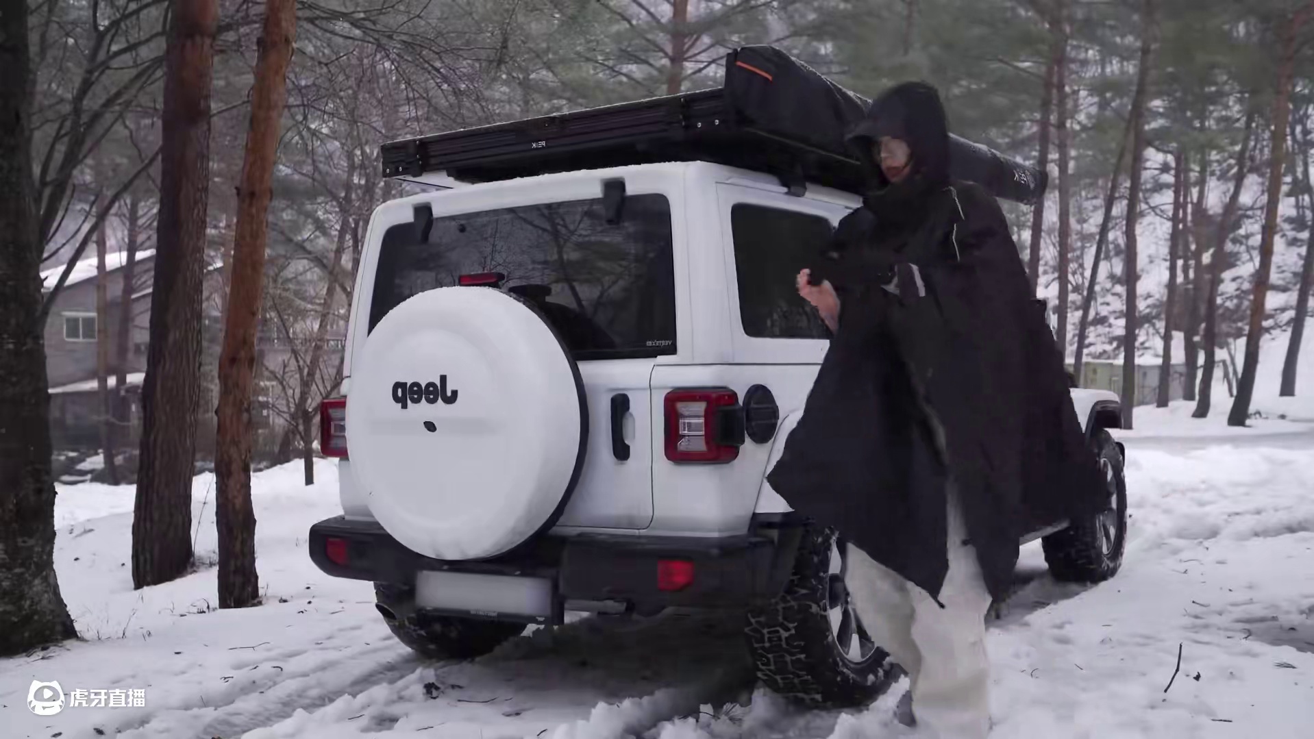 【无限露营】小姐姐暴雪中豪华露营 #露营 #沉浸式体验 #雪中露营