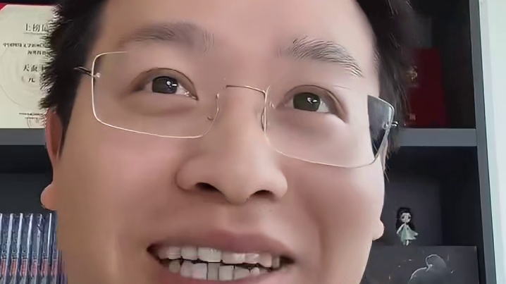 这下全世界都知道《斗破苍穹》更新慢了