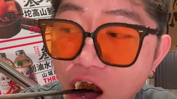 重庆超火的叁步梯火锅居然上代金券了！人均三十多就能吃火锅！还是多家店可用#一口就被惊艳到的美食 #抖