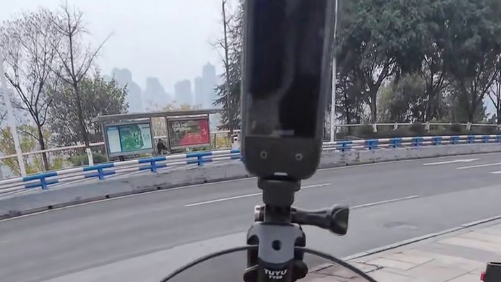 如果你的对象突然送你一辆摩托车！ 怎么骑走你搞明白了吗！#无极rr660s #摩托车 #溜车 #第一