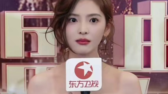 网友都说“章若楠一哭全世界都错了”，被问到哭戏的经验，#章若楠  坦言自己平时泪点就很低，唯一秘诀就