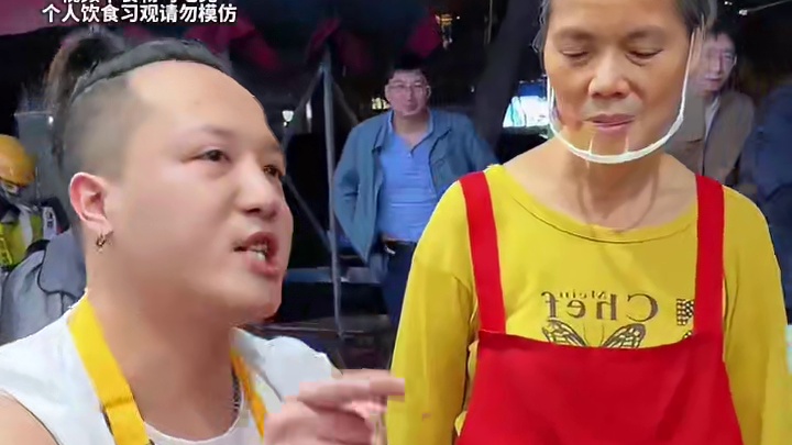 八戒挑战10碗爆辣，狂赚阿姨2000快~#螺蛳粉