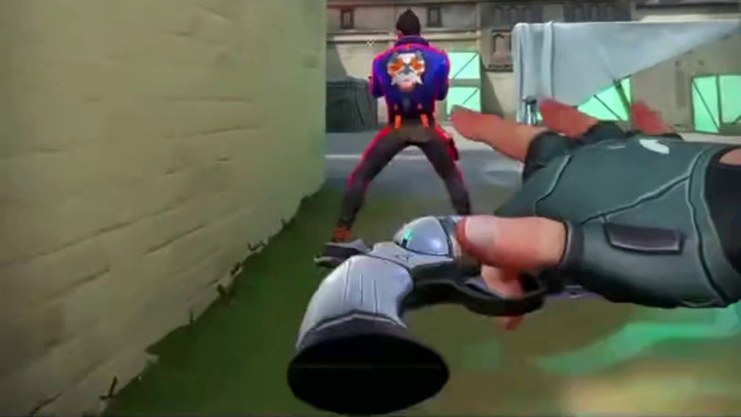 有点残忍，好歹让人家回头吧？