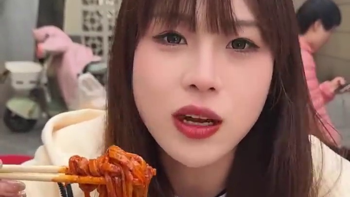 为了这一口西安凉皮怒排三小时！ #舌尖上的地方菜 #为了这一口特