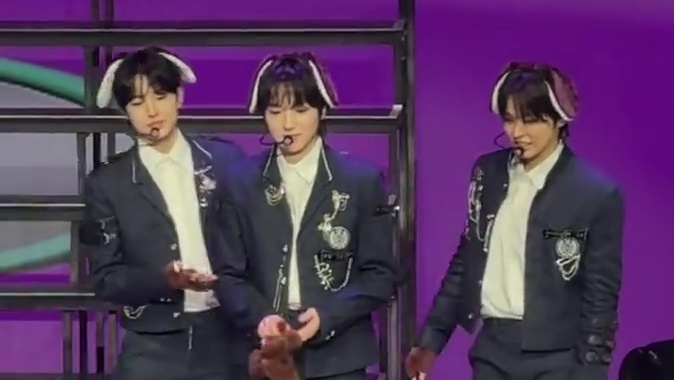 在演唱会现场看wish跳晚安大小姐如何呢#nctwish #sakuya #yushi #riku 