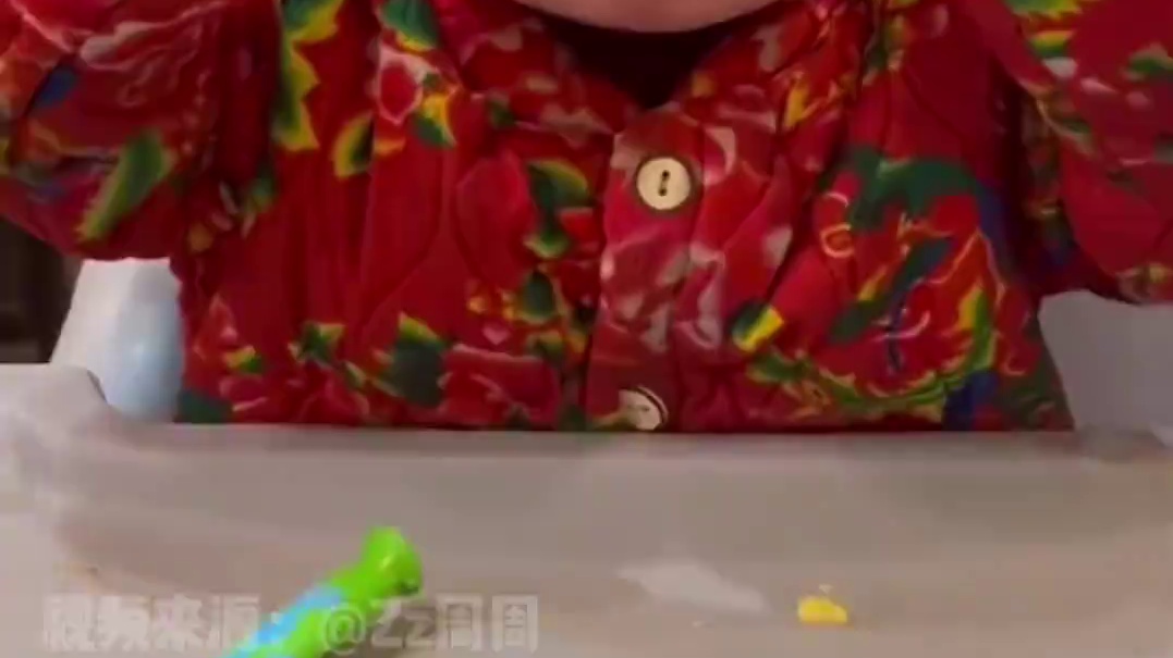 嚼嚼嚼～嗯！真香～#萌娃