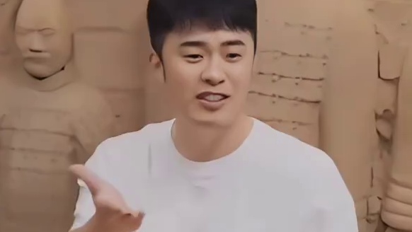 老师：你们这回答也太离谱了