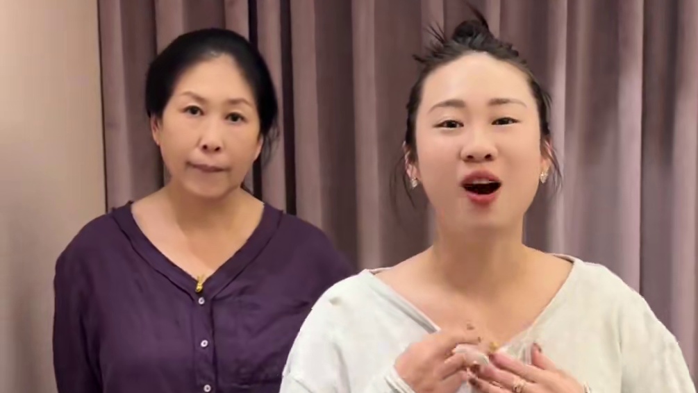 假装跟红红说录一个正经视频#家庭日常 #搞笑 #母女日常