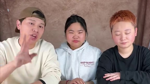 谁是卧底！这玩意儿百公里只耗两块 #谁是卧底 #二五没有零 #搞笑