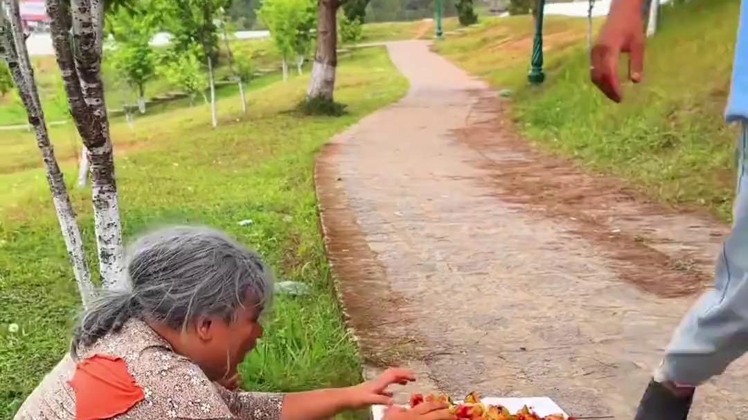 ToRung搞笑 原来他是有好心的
#搞笑#解压#看一遍笑一遍