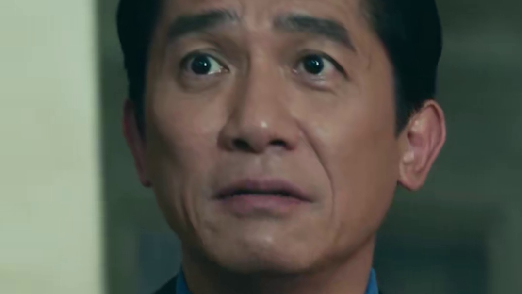 再看一遍预告还是想二刷三刷的程度啊#梁朝伟新片被抓一夜白头#电影猎狐行动细节细思极恐 #电影猎狐行动