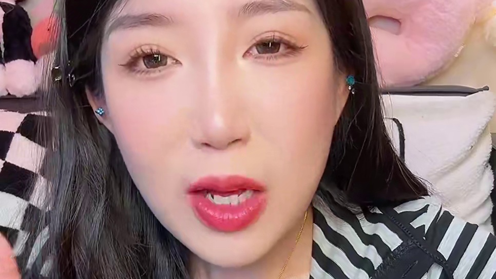 推荐大家混合的哦 新出来的两个味道都不错！香菜的里面有一包香菜包 香菜味挺浓的(能吃香菜的姐妹拍哦)