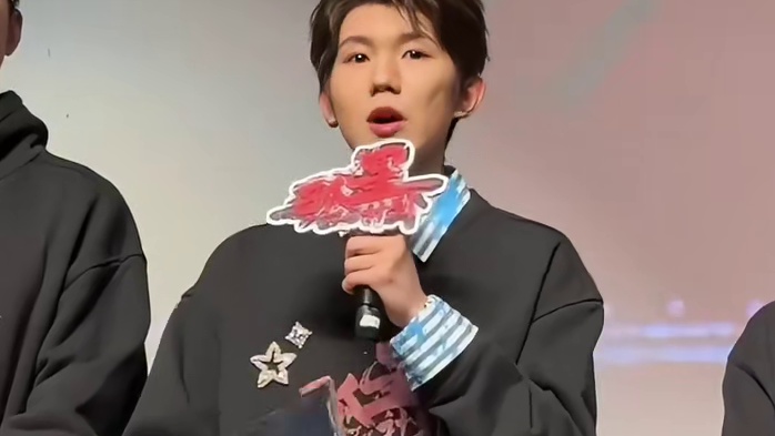 王源应该是组合里面发展最不好的一个