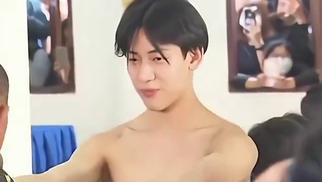 这个征兵现场可谓是百花齐放啊！！#泰国  #征兵 #搞笑