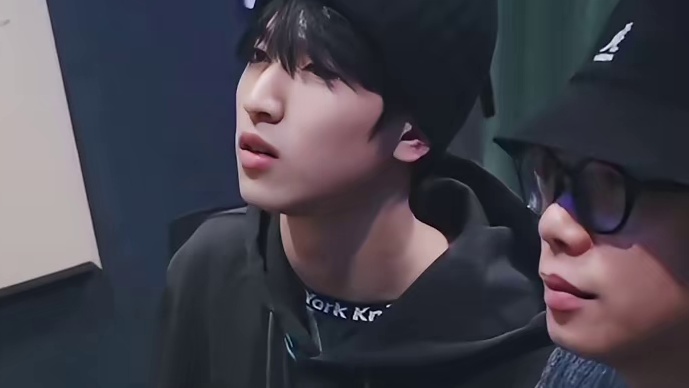 怎么会不遗憾呢，那个几乎成名的夏天成为不能被提起的生长痛