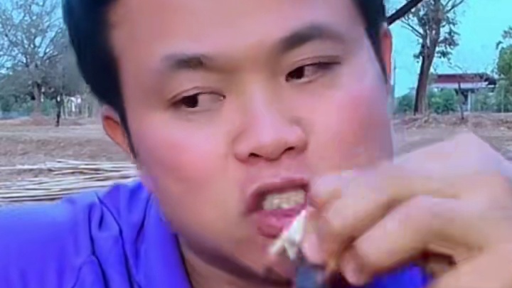 鲜辣酱汁️炭烤罗氏虾 #吃虾吃虾 #泰国大叔#内容启发搜索 #泰国美食#泰国生活