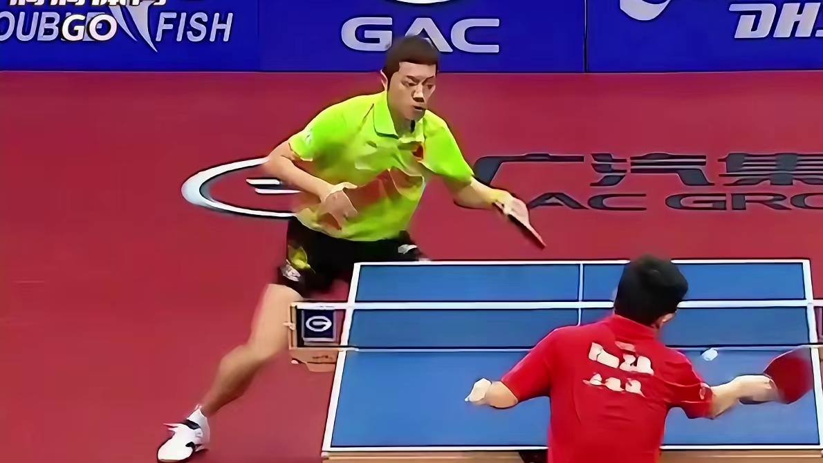 樊振东的童子腰谁敢不服？强如许昕也要退让三步