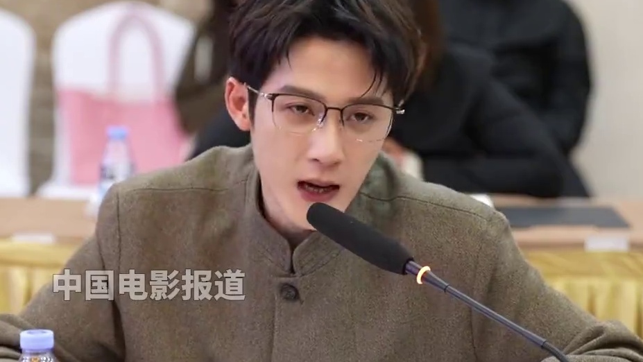 #檀健次说偶像剧讲爱情前要先树立好人物 在#电视剧滤镜 研讨会上，#檀健次 认为偶像剧避免不了探讨爱