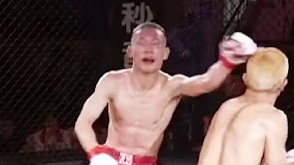 #龙三MMA 龙三格斗环球拳王巡回赛 益西vs杨伟强