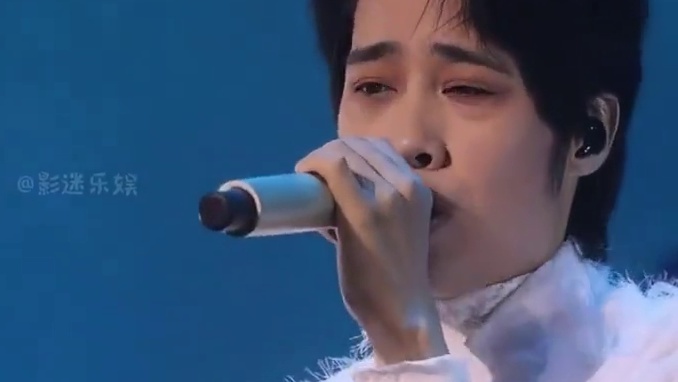 凭一首《三国恋》爆火，为何歌手tank突然消失了14年？得知真相让人心痛#tank #周杰伦 #吴克