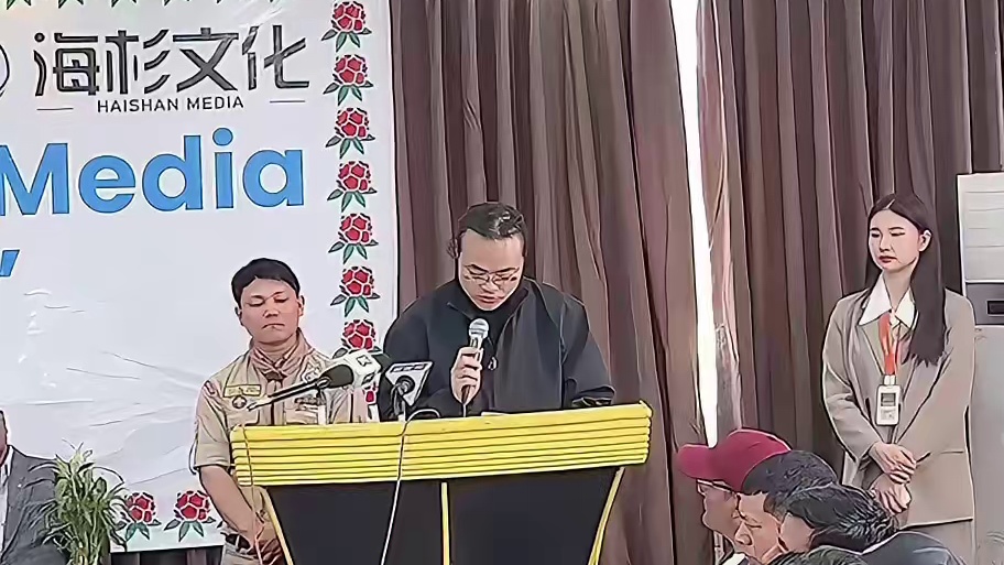 倪海杉计划在尼泊尔捐建十所学校，传递中文