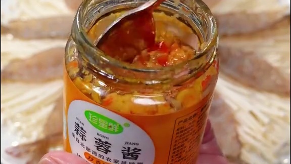 花开富贵虾，普通的金针菇配上几只大虾这样做出来不仅颜值高 上桌招待贵宾也非常有面子#意境菜 #摆盘技