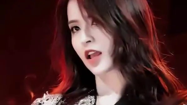 金子涵发文称将回归自己的生活，回想起那年在舞台上闪闪发光的她！#金子涵退圈 #《青春有你2》#爱豆 