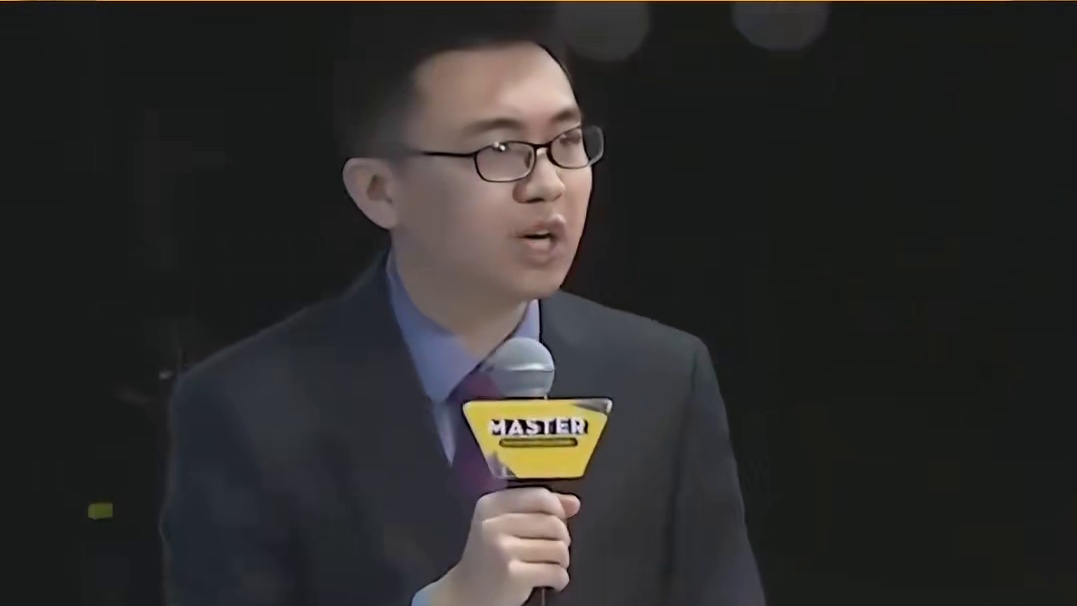 爱情美在浪漫，浪漫的内核就是谎言