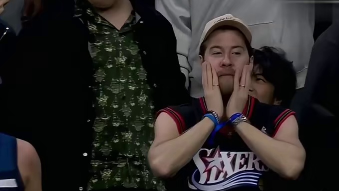 这球都能进，爱德华兹逆天压哨三分刹死比赛