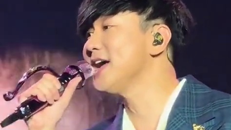 以为林俊杰留刘海是耍帅，一张高清照曝光，才知啥叫发际线封印术#林俊杰 #赵雅芝 #李宇春 #娱乐评论