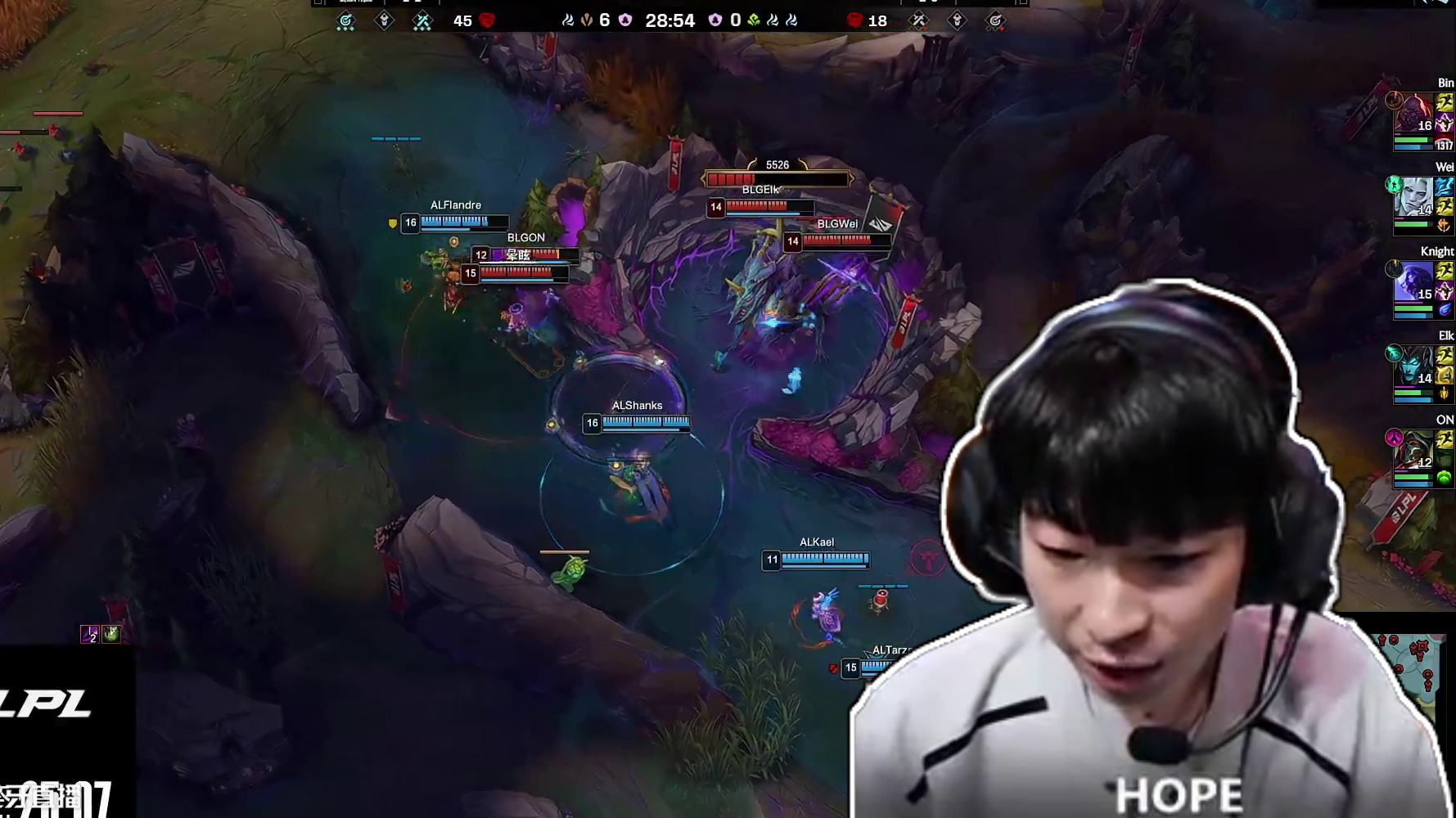 【BLG击杀大龙】BLG趁AL打小龙的时机强行击杀大龙，但后续团战AL打出0换4，赢下团战。