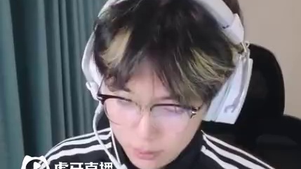 王牌说不用剪，尼可复活楼拉扯两队人马 #高能英雄风暴突袭 #高能英雄新英雄灵狐来了 #高能英雄夺宝玩