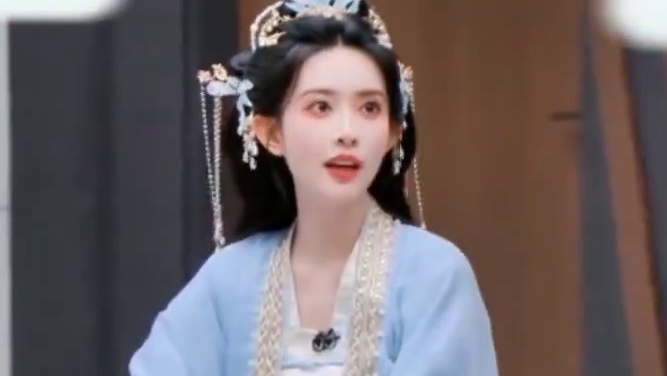 孟子义居然说大张伟话密SQ~ #孟子义 #大张伟  #大侦探你就宠孟子义吧  #大侦探拾光季 #何炅