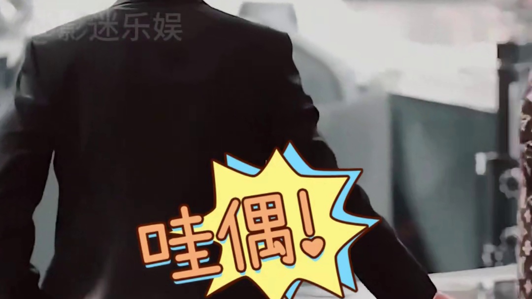 为何杨紫不让李现整理裙摆？看到林更新白忙活一顿，才知赵丽颖的无奈#杨紫 #李现 #赵丽颖 #娱乐评论